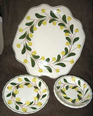 Autumn Laurel Square Handled Cake Plate