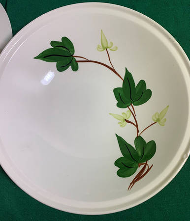 Baltic Ivy Round Vegetable No Lid