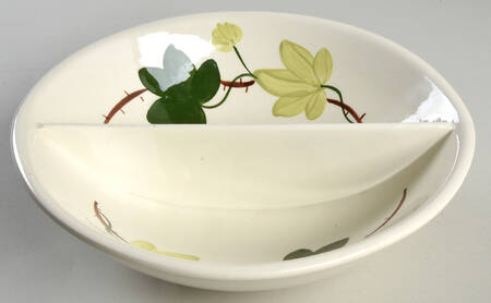 Baltic Ivy Round Divided Vegetable Bowl