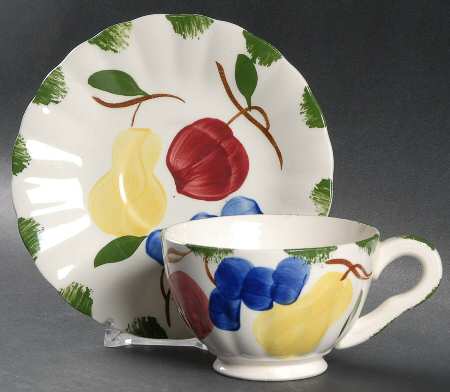 Bountiful Footed Cup & Saucer Set