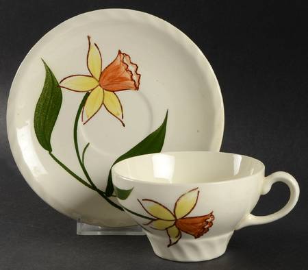 Daffodil Flat Cup & Saucer Set