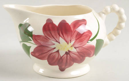 Dahlia Creamer