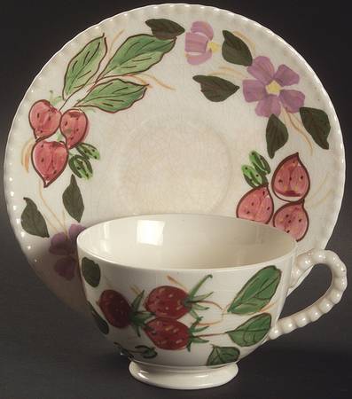 Flowering Berry Footed Cup & Saucer Set