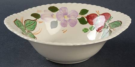 Flowering Berry Lugged Cereal Bowl