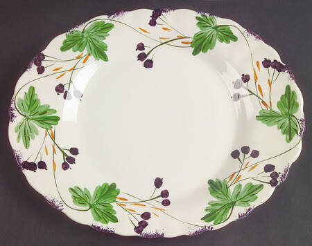 Fox Grape 11" Oval Serving Platter