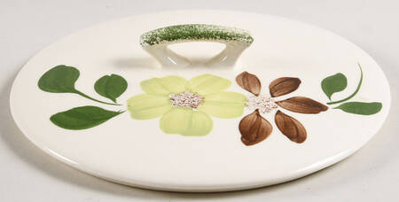 Green Briar Lid for Round Vegetable