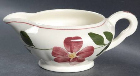 Laurel Wreath Petunia Gravy Boat