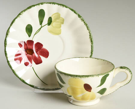 Lovely Linda Variant Footed Cup & Saucer Set