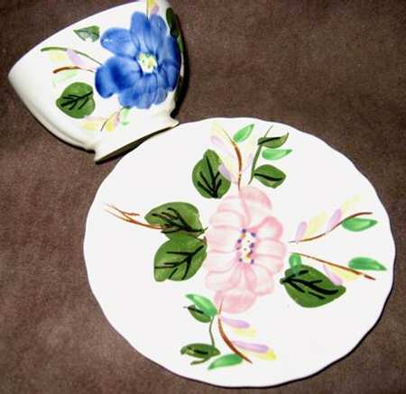 Mountain Aster Footed Cup & Saucer Set