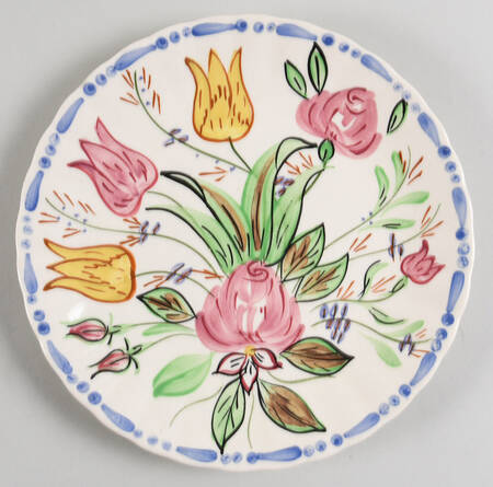 Nove Rose Luncheon Plate