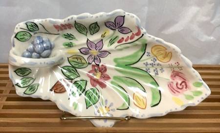 Nove Rose Leaf Shaped Dish