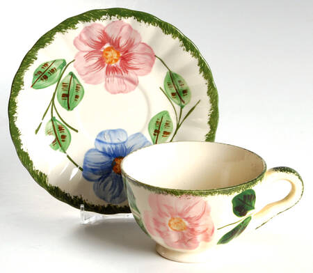 Norma Footed Cup & Saucer Set