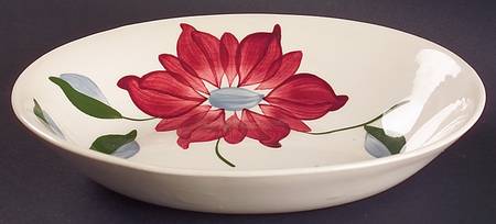 Petal Point 9" Oval Vegetable Bowl