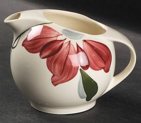 Petal Point Creamer