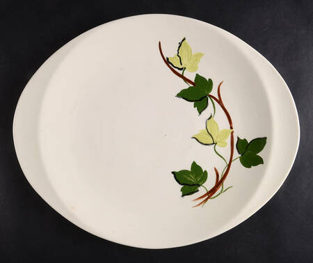 Plantation Ivy 15" Oval Serving Platter