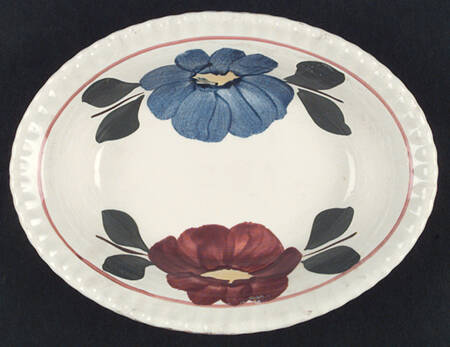 Pom Pom 9" Oval Vegetable Bowl