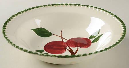 Quaker Apple 8" Round Vegetable Bowl
