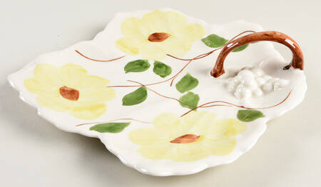 Ridge Daisy Handled Leaf Dish