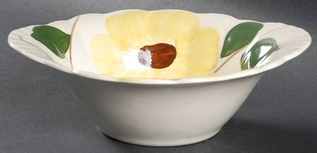 Ridge Daisy Lugged Cereal Bowl