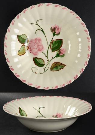 Ridge Rose 9" Round Vegetable Bowl