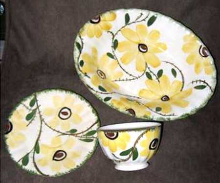 Rugosa Footed Cup & Saucer Set
