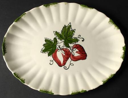 Strawberry Sundae 13" Oval Serving Platter