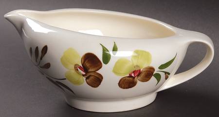 Sunny Spray Gravy Boat