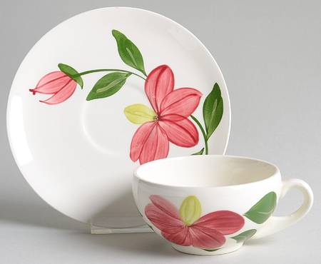 Winnie Footed Cup & Saucer Set