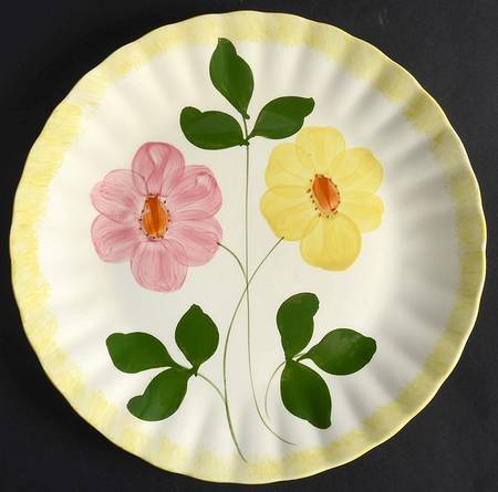 Wrinkled Rose Luncheon Plate