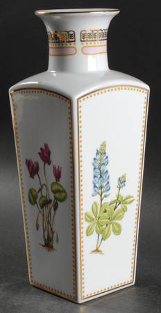 Floral Potpourri 12" Vase