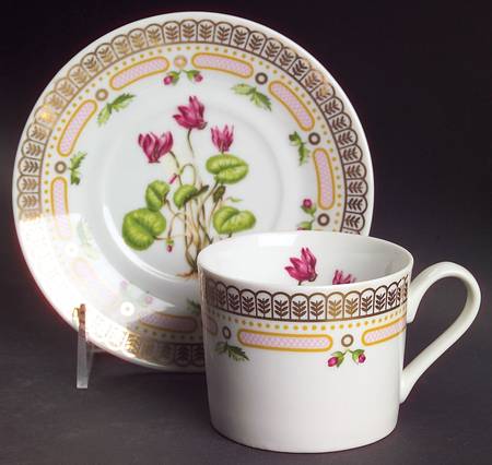 Floral Potpourri Flat Cup & Saucer Set
