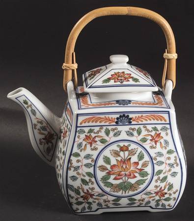 Imari Blossoms Teapot & Lid with Removable Top Handle