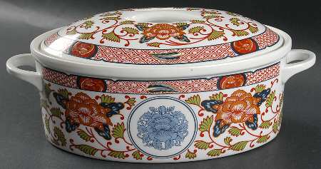Peony 2 Quart Oval Covered Casserole