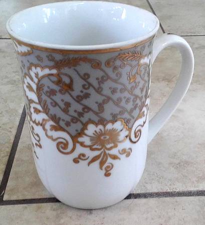 Versailles D'Or Mug