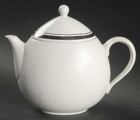 Chantilly Creamer & Lid
