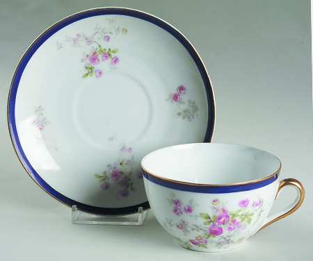 12699 Flat Cup & Saucer Set