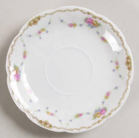 BSS16 Saucer by Bassett