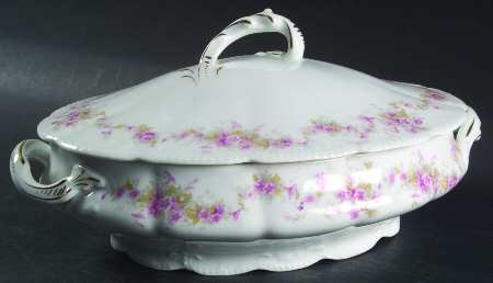 BSS3 Oval Covered Vegetable by Bassett