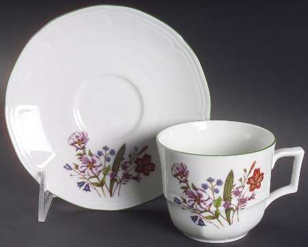 BTH2 Flat Cup & Saucer Set