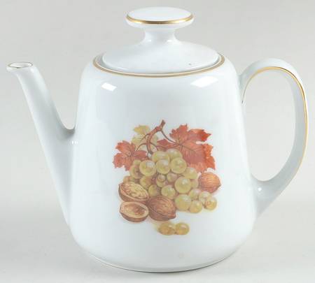 BTH4 (1-16" Gold Trim) Teapot & Lid