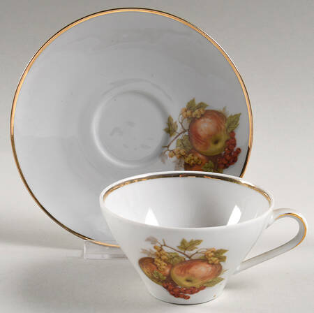BTH4 (1-16" Gold Trim) Flat Cup & Saucer Set