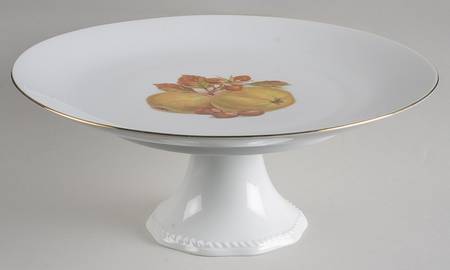BTH4 (1-16" Gold Trim) 11" Diameter Pedestal Cake Stand