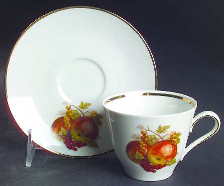 BTH4 (1-16" Gold Trim) Flat Cup & Saucer Set