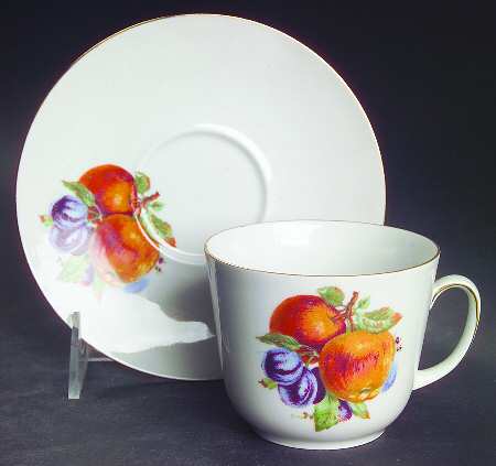BTH4 (1-16" Gold Trim) Flat Cup & Saucer Set