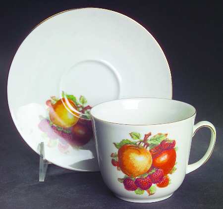 BTH4 (1-16" Gold Trim) Flat Cup & Saucer Set