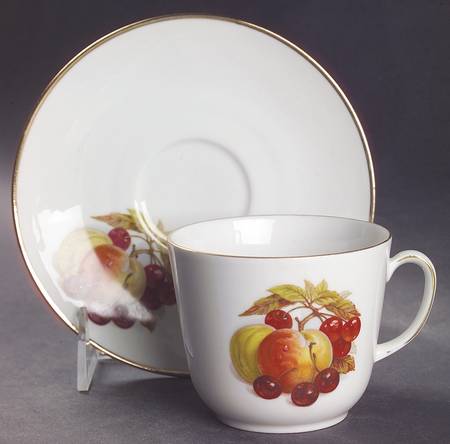 BTH4 (1-16" Gold Trim) Flat Cup & Saucer Set