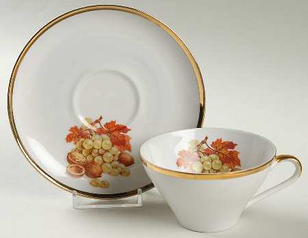 BTH4 (1-16" Gold Trim) Flat Cup & Saucer Set