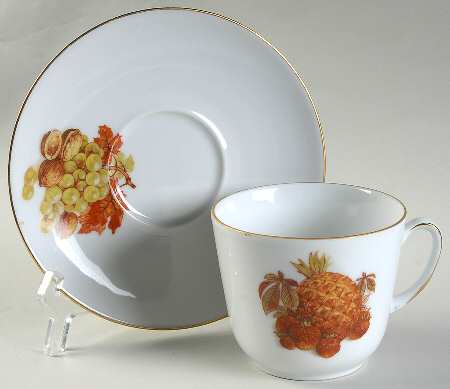 BTH4 (1-16" Gold Trim) Flat Cup & Saucer Set