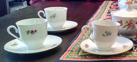 BTH8 Footed Cup & Saucer Set
