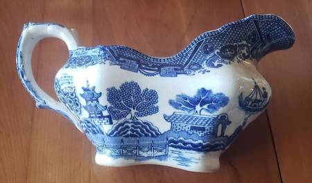 Blue Willow (Non Restaurant, No Trim) Gravy Boat